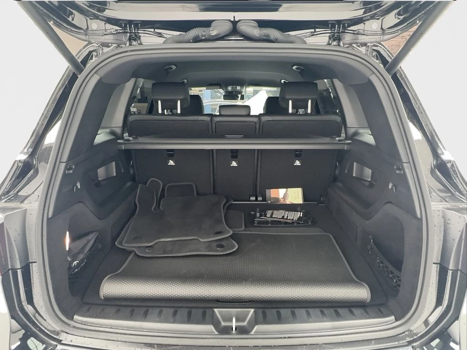 2025 Mercedes-Benz EQB - Image 17 of 21