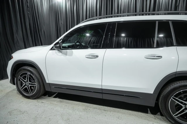 2025 Mercedes-Benz EQB - Image 5 of 12