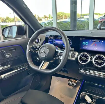 2025 Mercedes-Benz EQB 300 Exclusive Trim