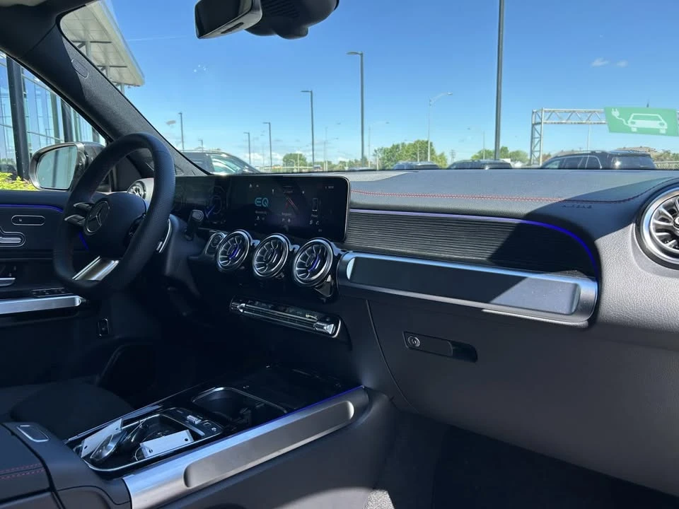 2025 Mercedes-Benz EQB - Image 14 of 18