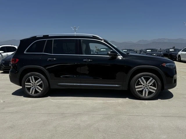 2025 Mercedes-Benz EQB - Image 11 of 12