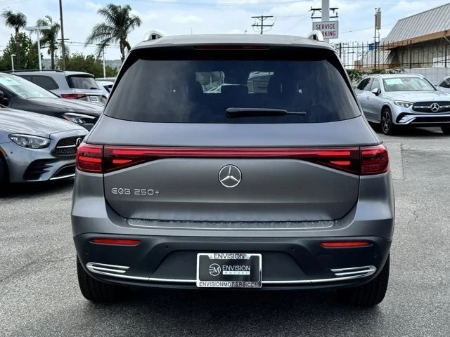 2025 Mercedes-Benz EQB - Image 11 of 12