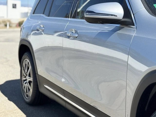 2025 Mercedes-Benz EQB - Image 5 of 12