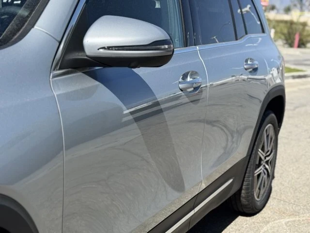 2025 Mercedes-Benz EQB - Image 9 of 12