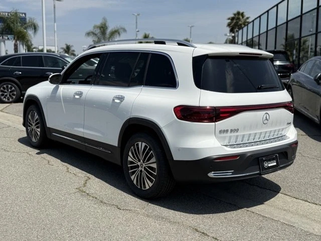 2025 Mercedes-Benz EQB - Image 8 of 12