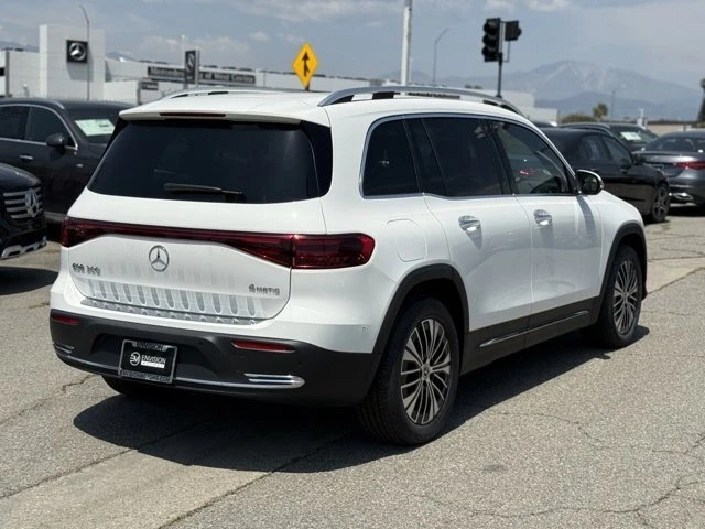 2025 Mercedes-Benz EQB - Image 10 of 12