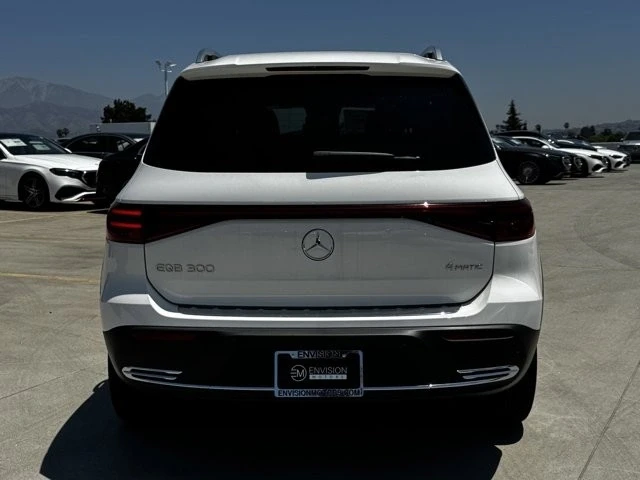 2025 Mercedes-Benz EQB - Image 9 of 12