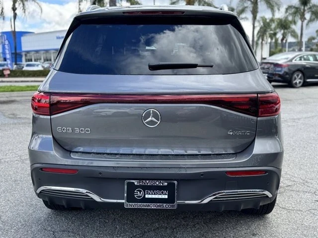 2025 Mercedes-Benz EQB - Image 11 of 12