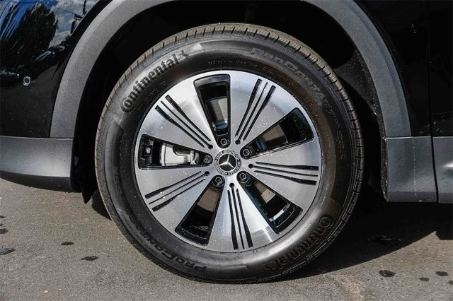 2025 Mercedes-Benz EQB - Image 9 of 12