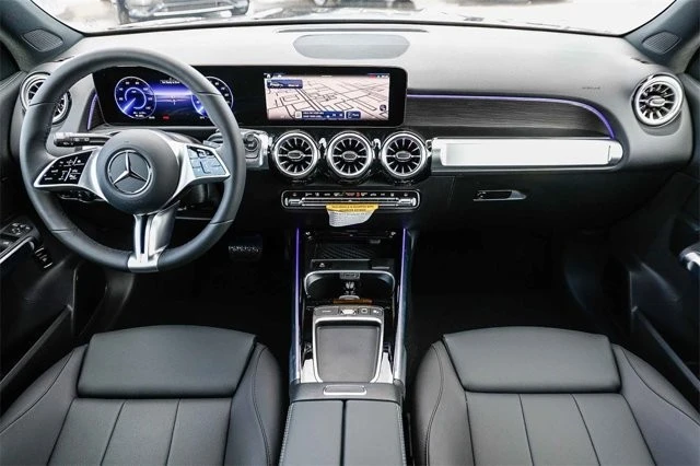 2025 Mercedes-Benz EQB - Image 10 of 12