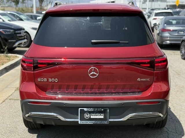 2025 Mercedes-Benz EQB - Image 9 of 12