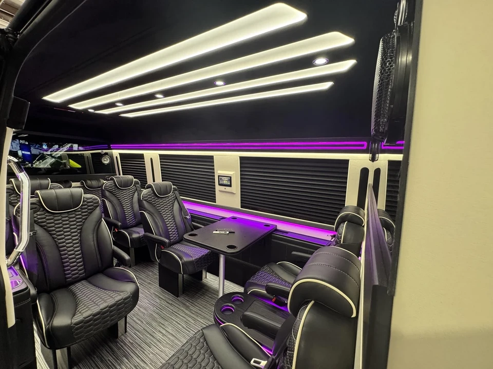 2025 Mercedes-Benz VS30 Sprinter - Image 2 of 21