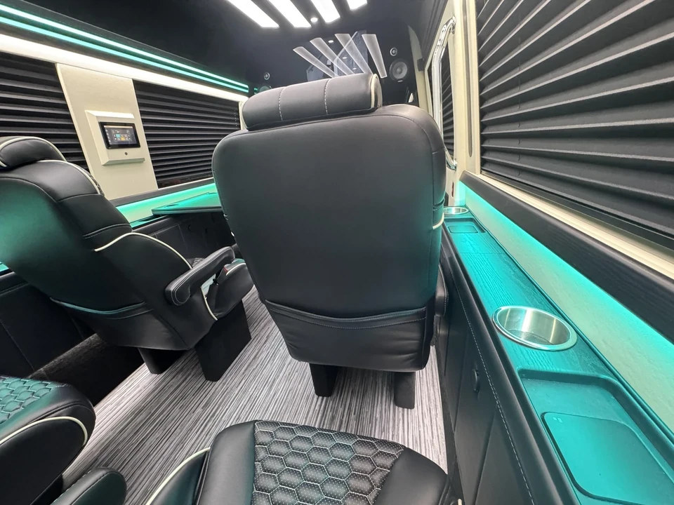 2025 Mercedes-Benz VS30 Sprinter - Image 7 of 21