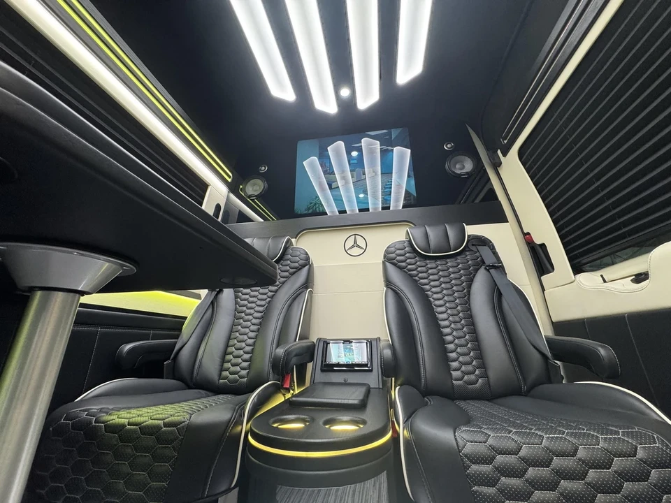 2025 Mercedes-Benz VS30 Sprinter - Image 15 of 21