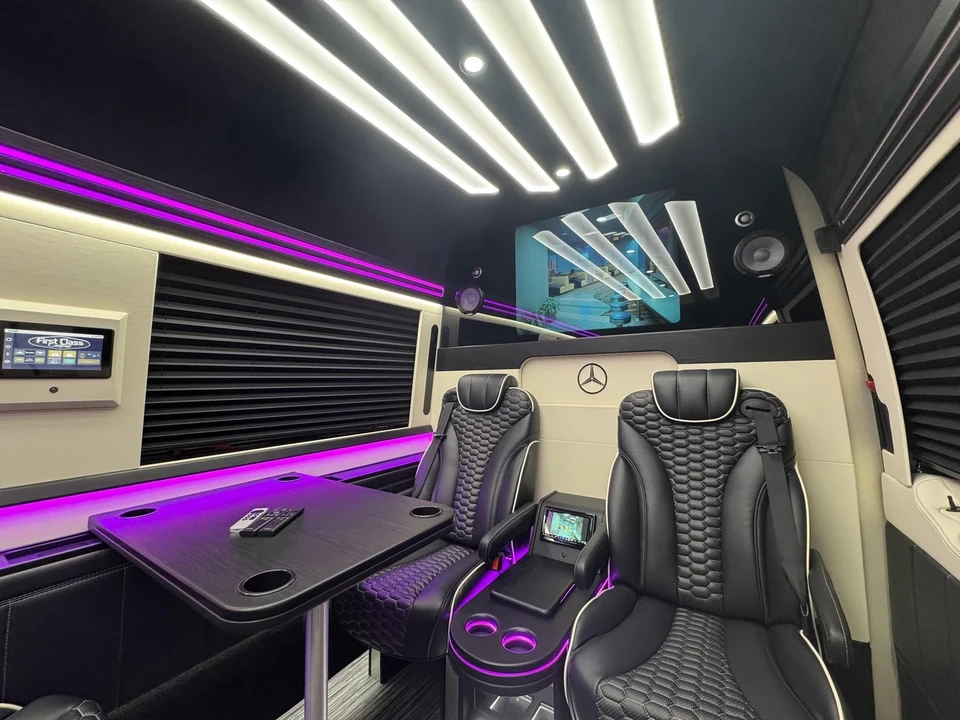 2025 Mercedes-Benz VS30 Sprinter - Image 14 of 21