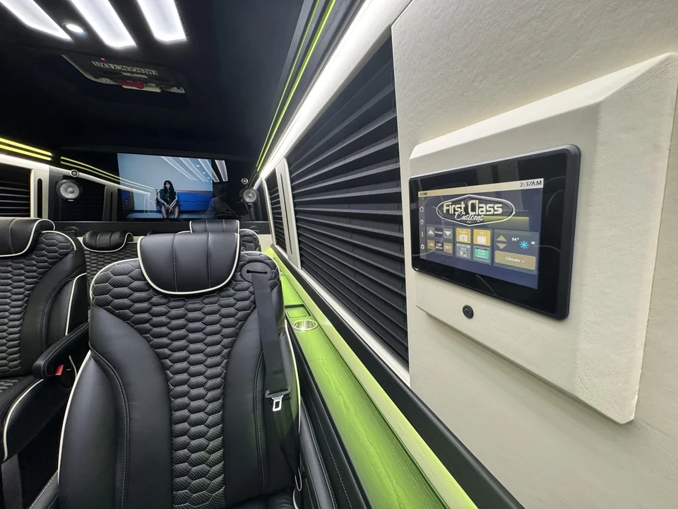 2025 Mercedes-Benz VS30 Sprinter - Image 17 of 21