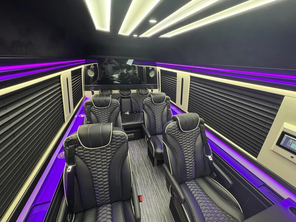2025 Mercedes-Benz VS30 Sprinter - Image 4 of 21