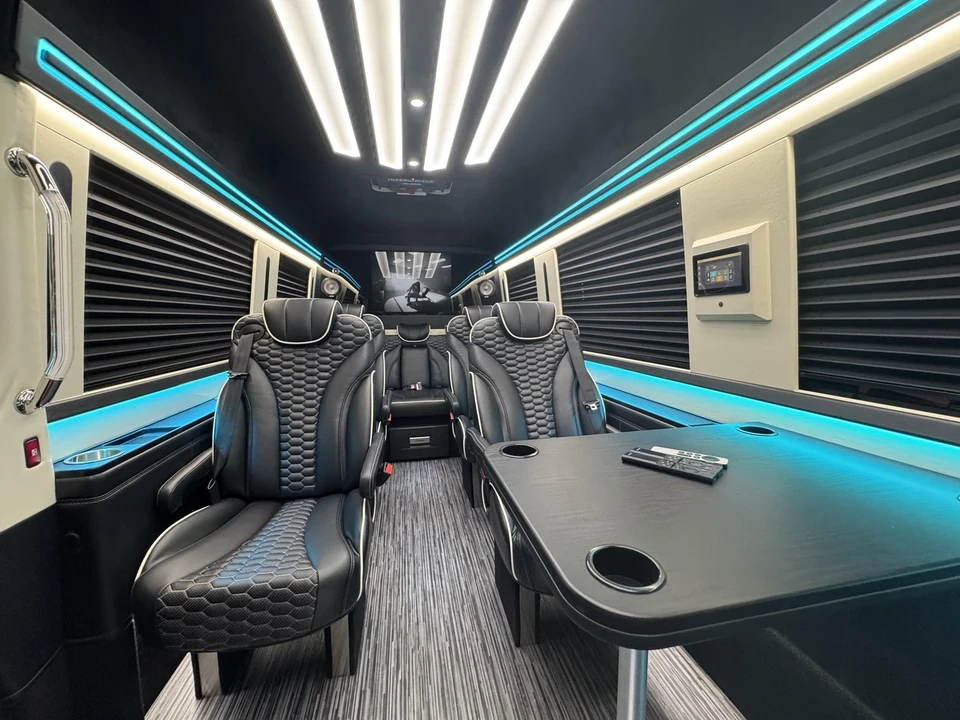 2025 Mercedes-Benz VS30 Sprinter - Image 3 of 21