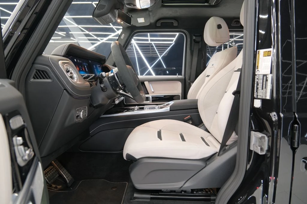 2025 Mercedes-Benz G-Class - Image 27 of 31