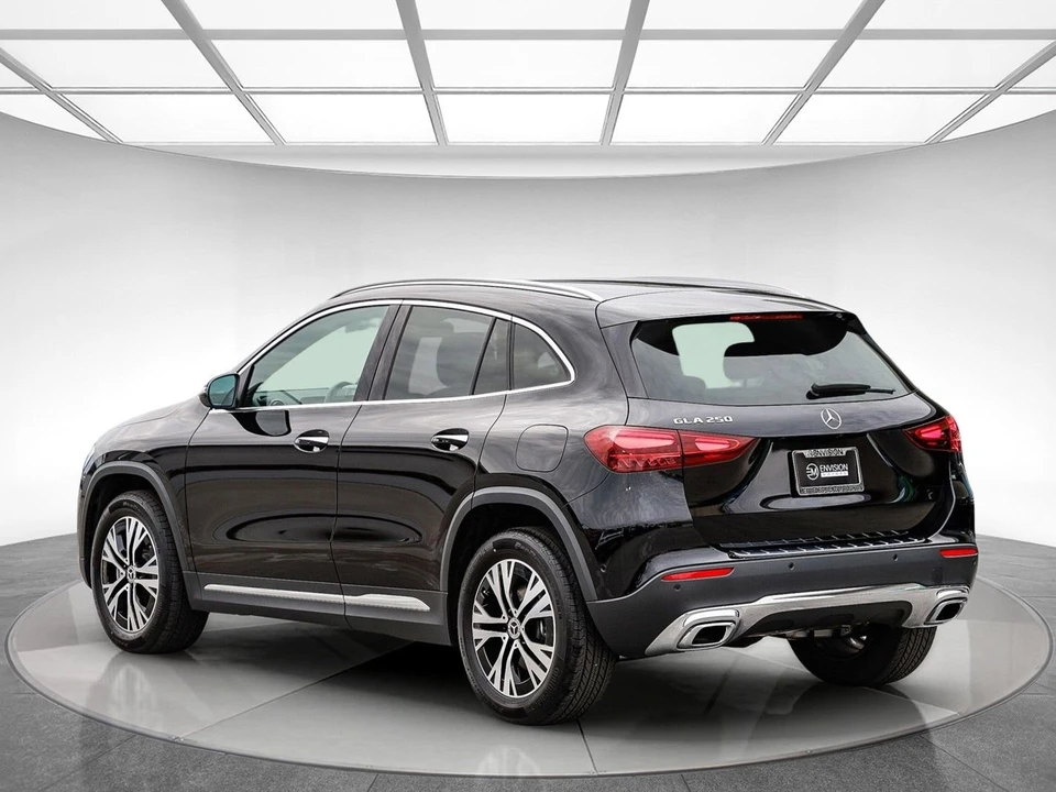 2025 Mercedes-Benz H247 GLA - Image 2 of 21