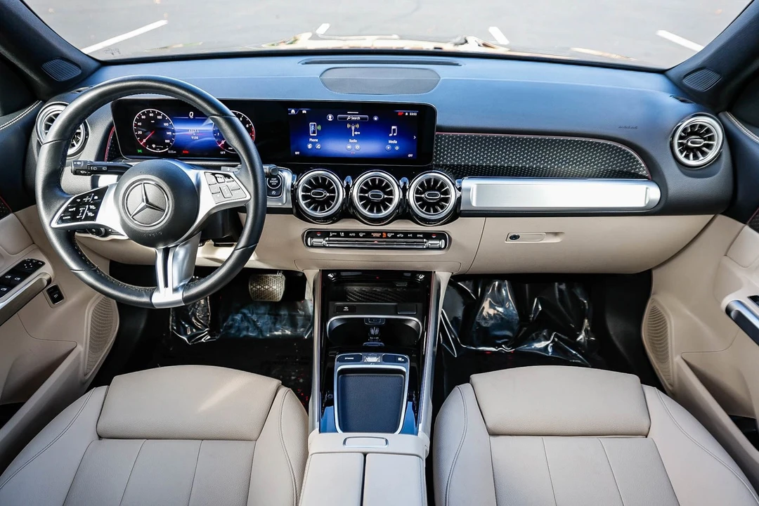 2025 Mercedes-Benz X247 GLB - Image 10 of 12