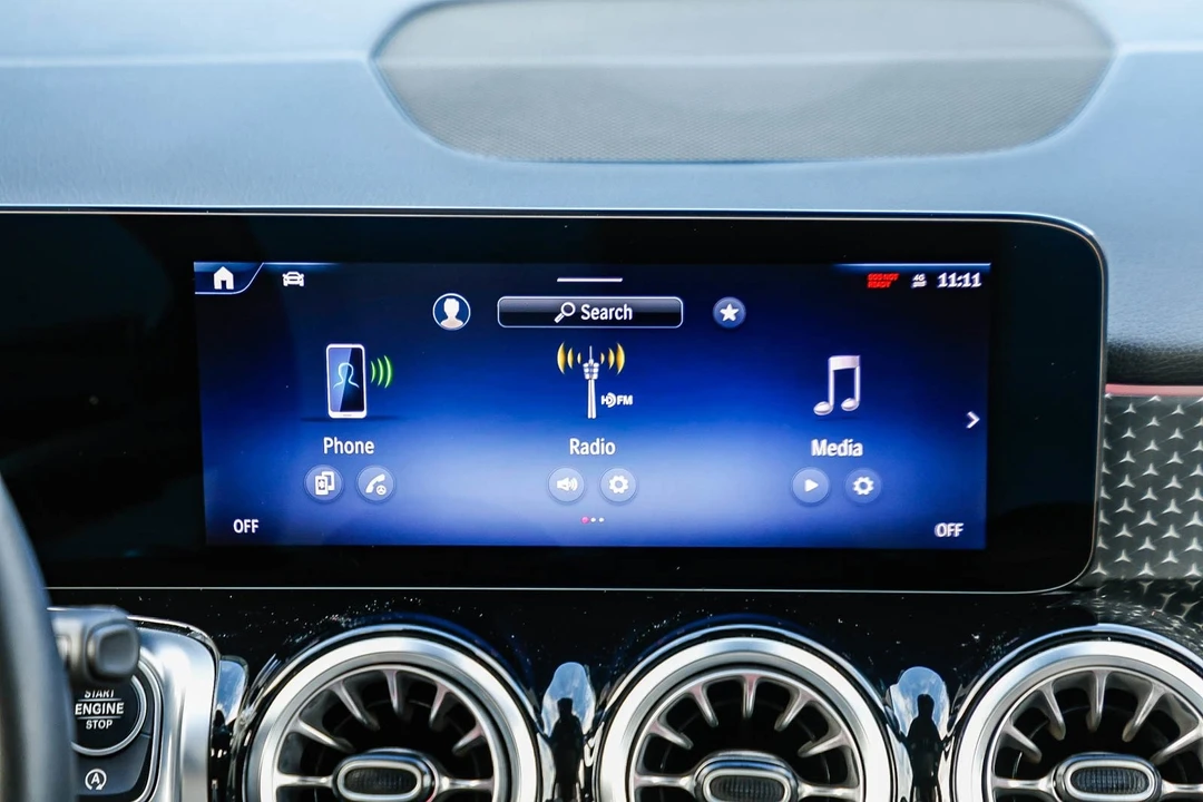 2025 Mercedes-Benz X247 GLB - Image 12 of 12