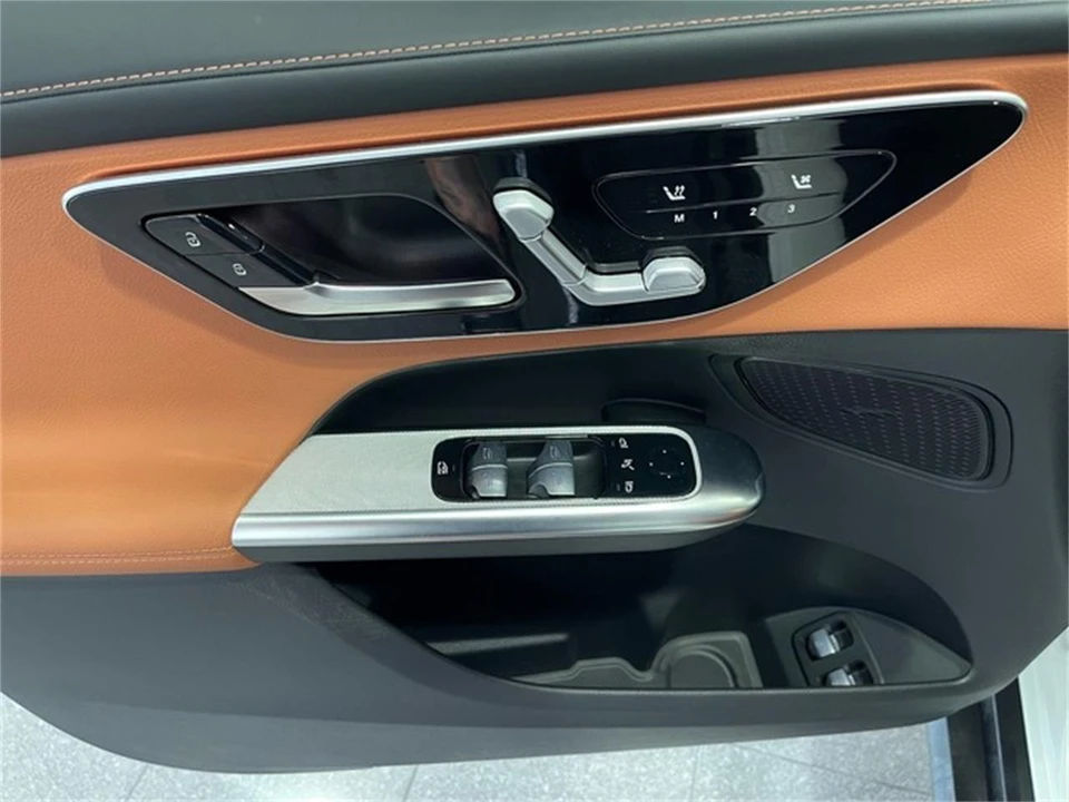 2025 Mercedes-Benz X254/C254 GLC - Image 23 of 31