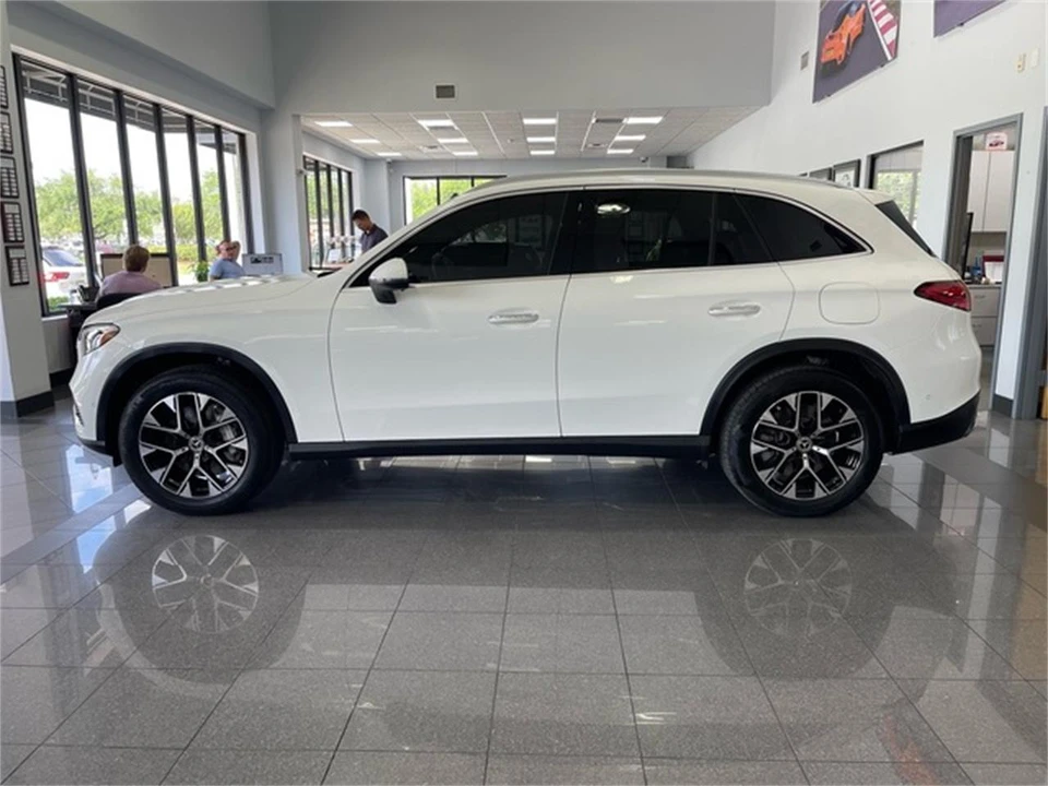 2025 Mercedes-Benz X254/C254 GLC - Image 2 of 31