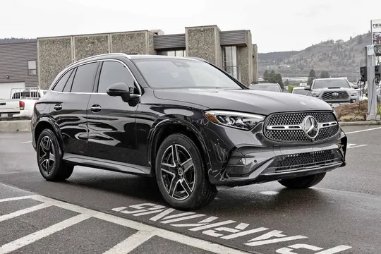 2025 Mercedes-Benz GLC300 4MATIC