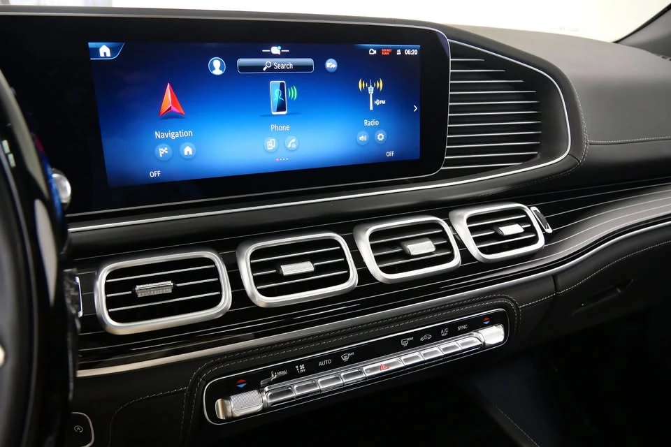 2025 Mercedes-Benz - Image 13 of 15