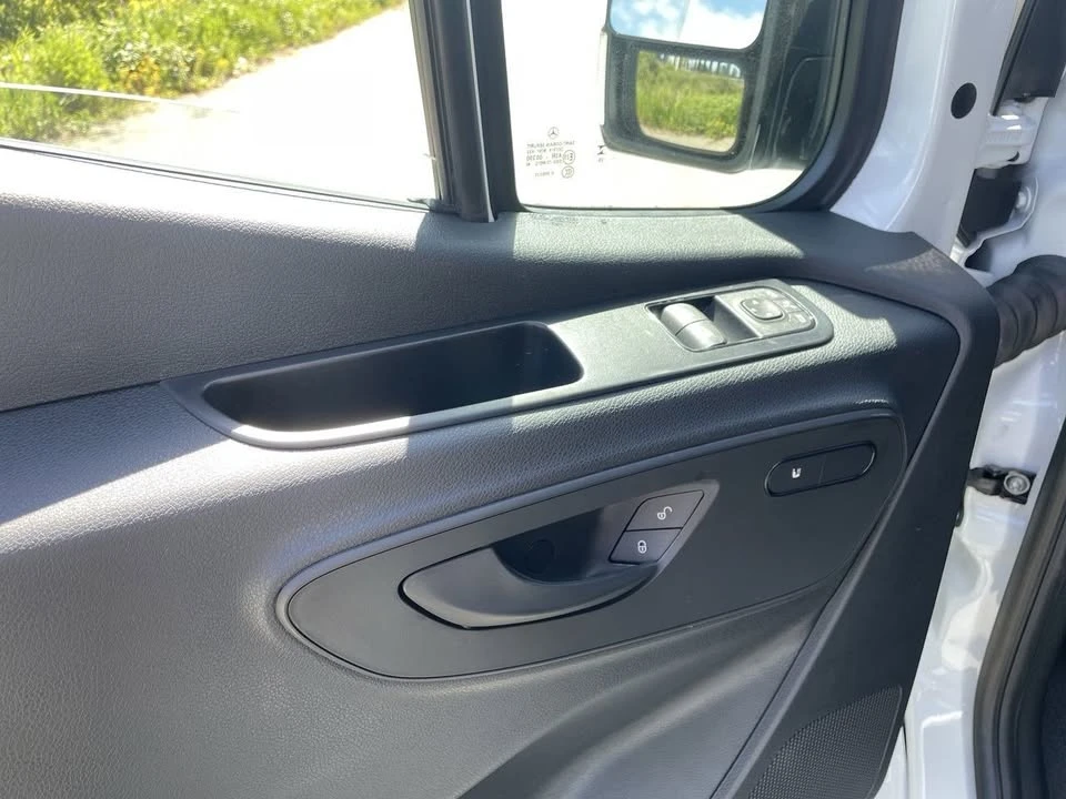 2025 Mercedes-Benz VS30 Sprinter - Image 11 of 17