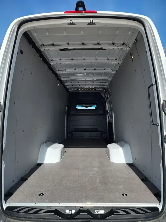 2025 Mercedes-Benz VS30 Sprinter - Image 3 of 14