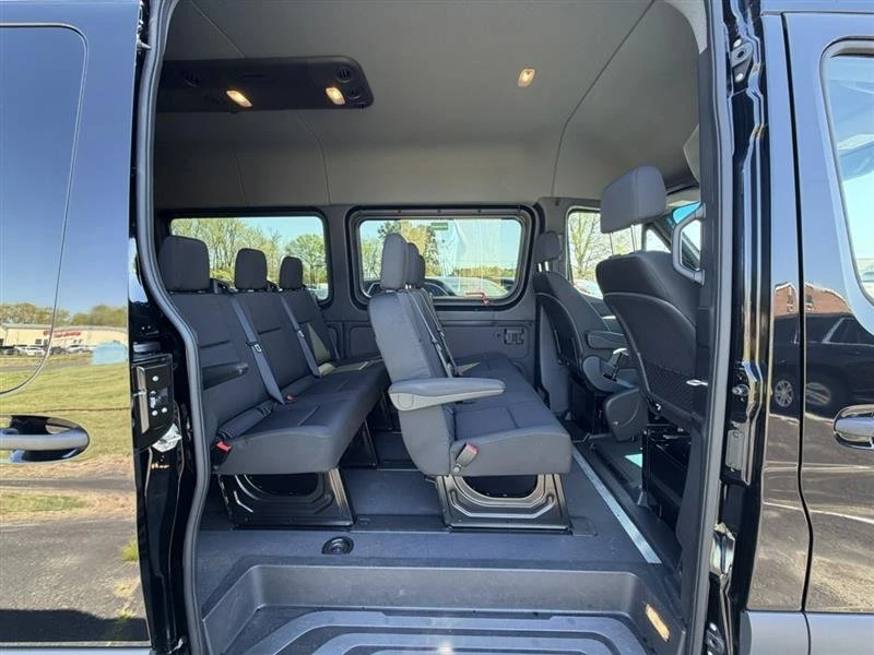 2025 Mercedes-Benz VS30 Sprinter - Image 16 of 18