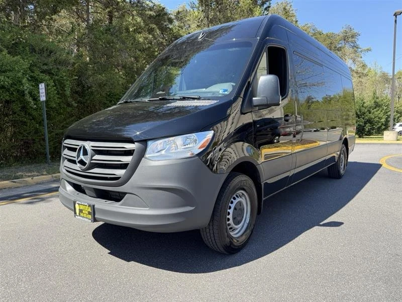 2025 Mercedes-Benz VS30 Sprinter - Image 2 of 18