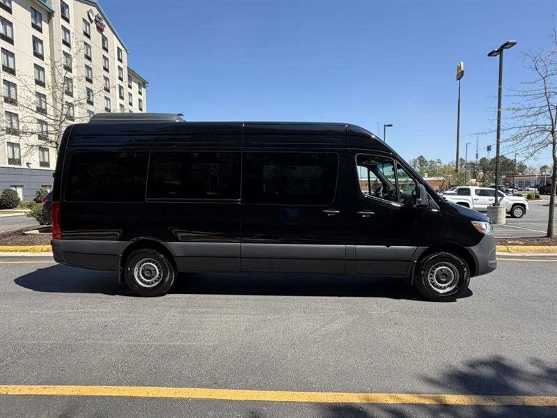 2025 Mercedes-Benz VS30 Sprinter - Image 6 of 18