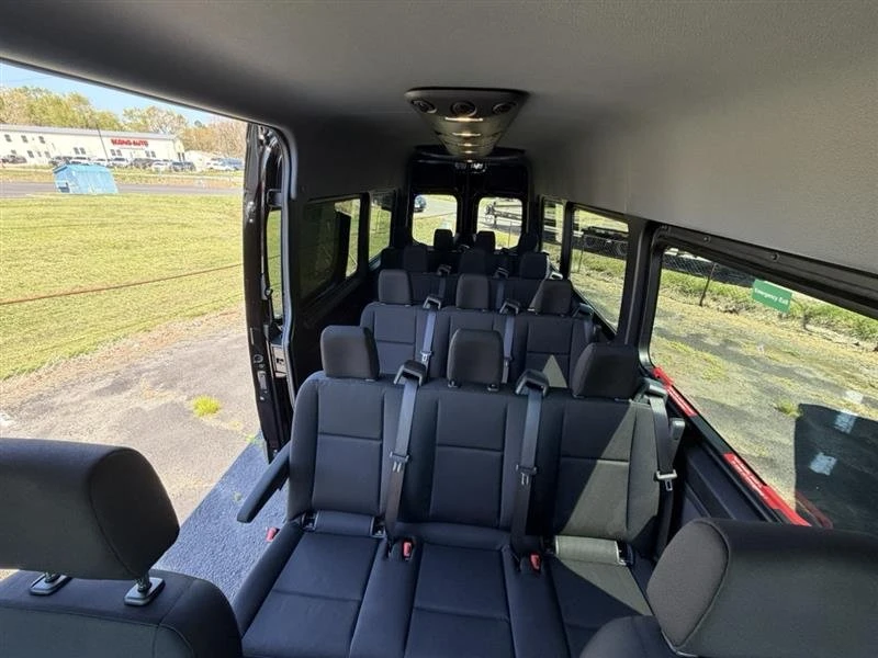 2025 Mercedes-Benz VS30 Sprinter - Image 12 of 18