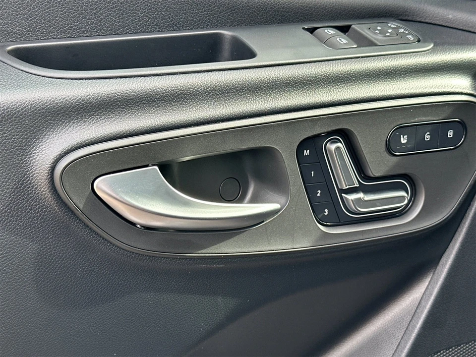 2025 Mercedes-Benz VS30 Sprinter - Image 11 of 12