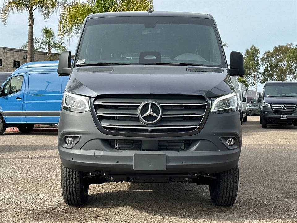 2025 Mercedes-Benz VS30 Sprinter - Image 8 of 12