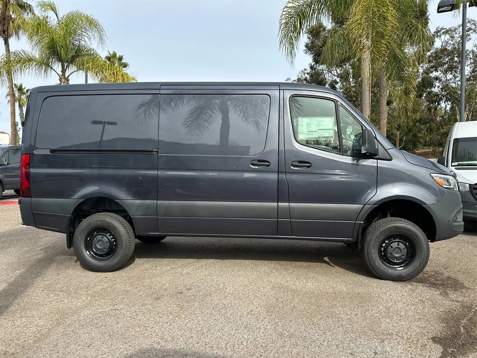 2025 Mercedes-Benz VS30 Sprinter - Image 2 of 12