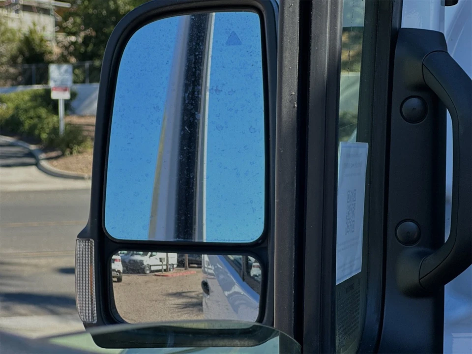 2025 Mercedes-Benz VS30 Sprinter - Image 9 of 12