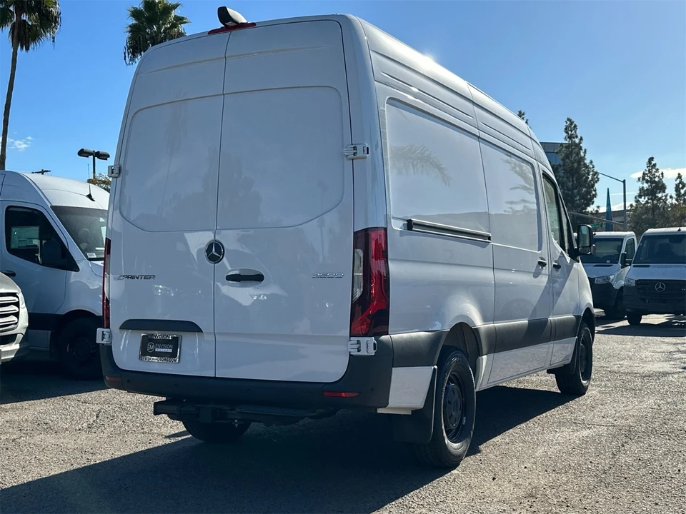 2025 Mercedes-Benz VS30 Sprinter - Image 3 of 12