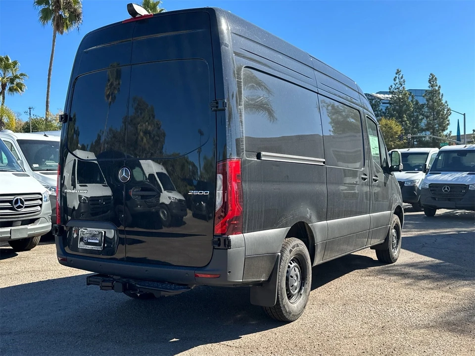 2025 Mercedes-Benz VS30 Sprinter - Image 3 of 12