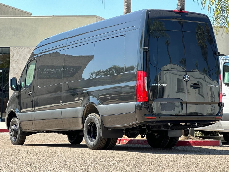 2025 Mercedes-Benz VS30 Sprinter - Image 5 of 12