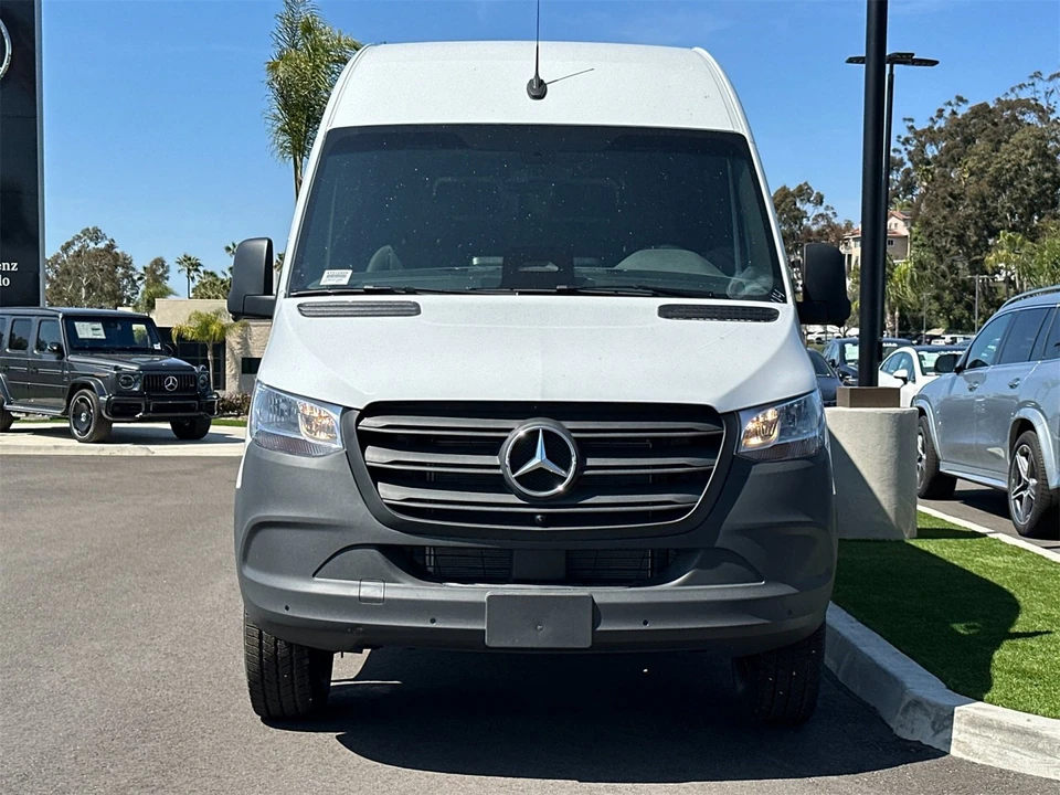 2025 Mercedes-Benz VS30 Sprinter - Image 8 of 12