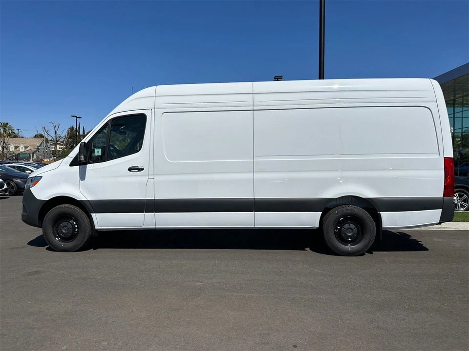 2025 Mercedes-Benz VS30 Sprinter - Image 6 of 12