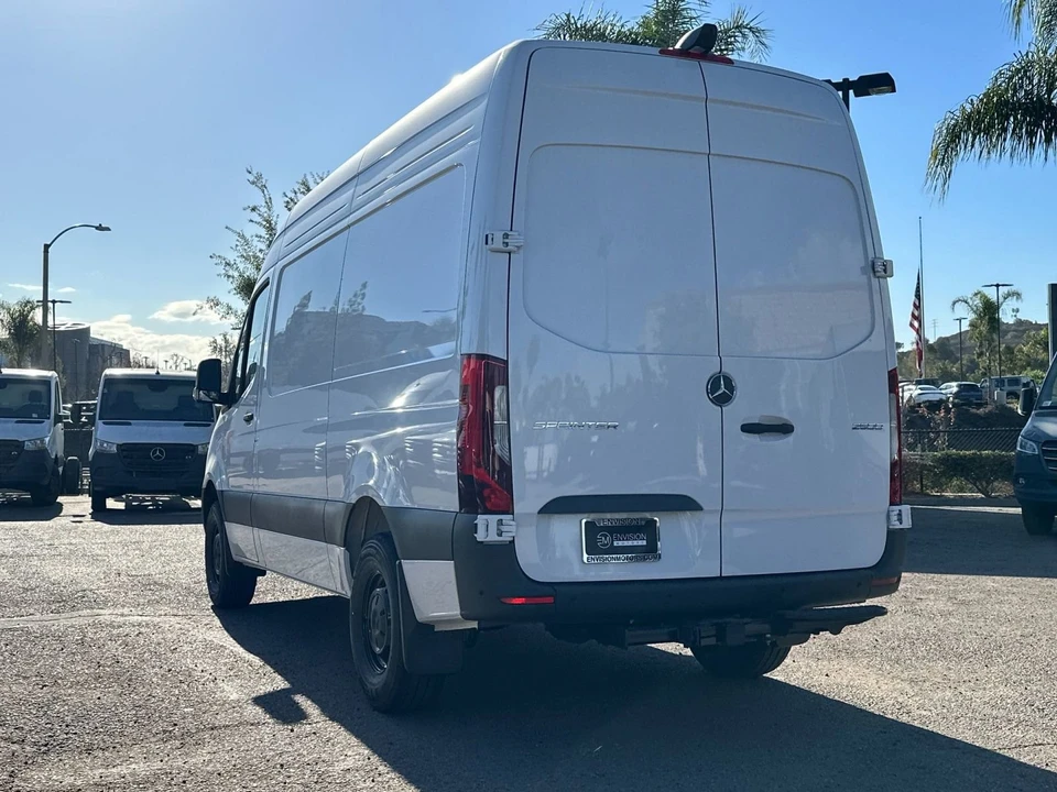 2025 Mercedes-Benz VS30 Sprinter - Image 5 of 12