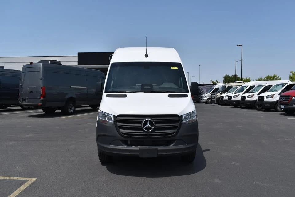2025 Mercedes-Benz VS30 Sprinter - Image 2 of 13