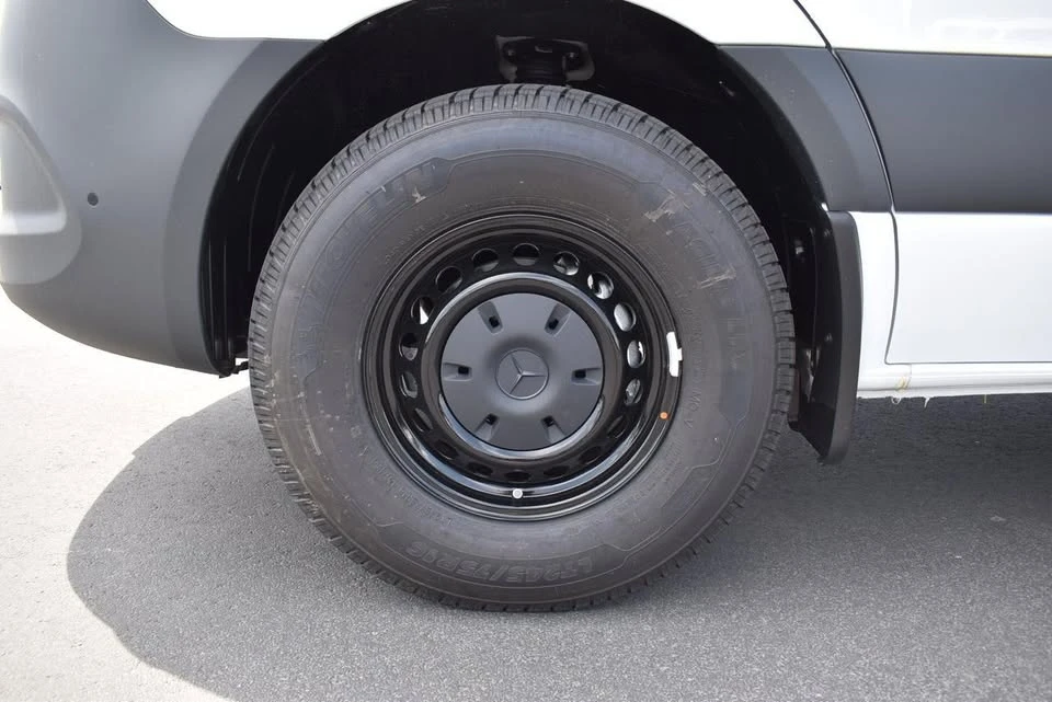 2025 Mercedes-Benz VS30 Sprinter - Image 13 of 13