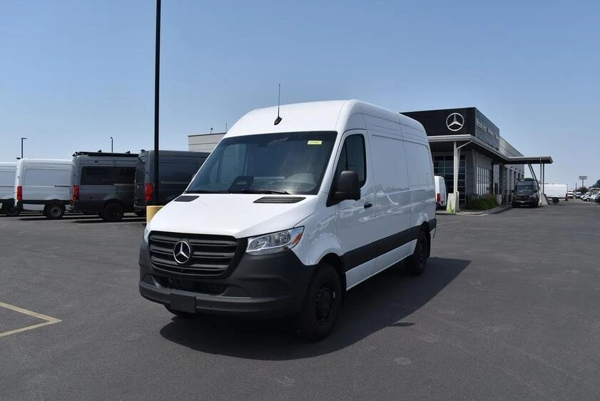 2025 Mercedes-Benz VS30 Sprinter - Image 3 of 13
