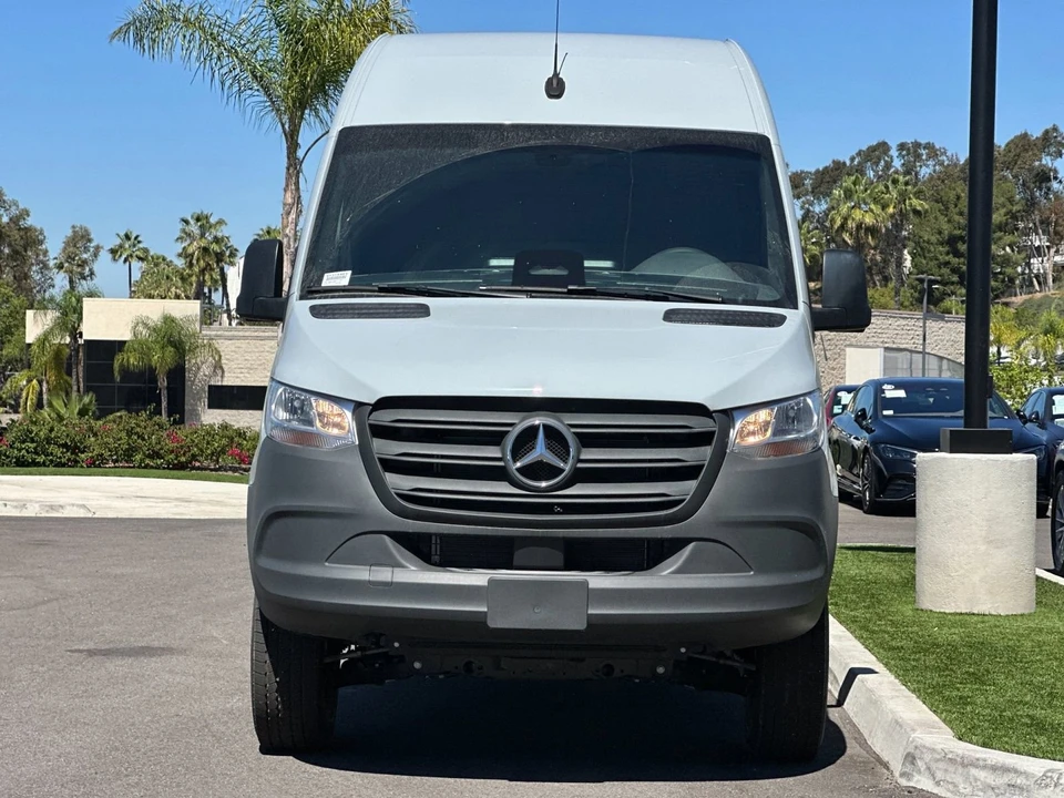 2025 Mercedes-Benz VS30 Sprinter - Image 8 of 21